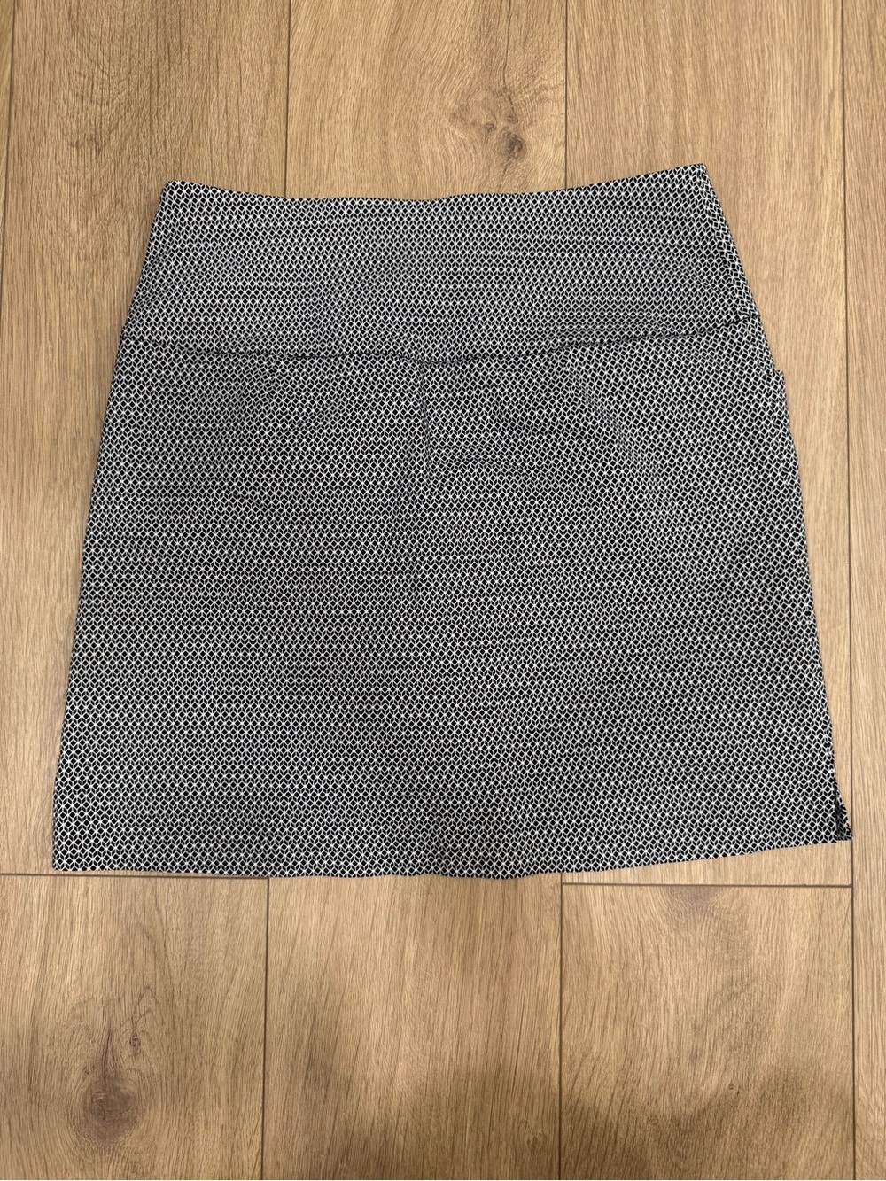 S.C. & Co. Black White Geometric Skort Built In Shorts Size M - Picture 6 of 6